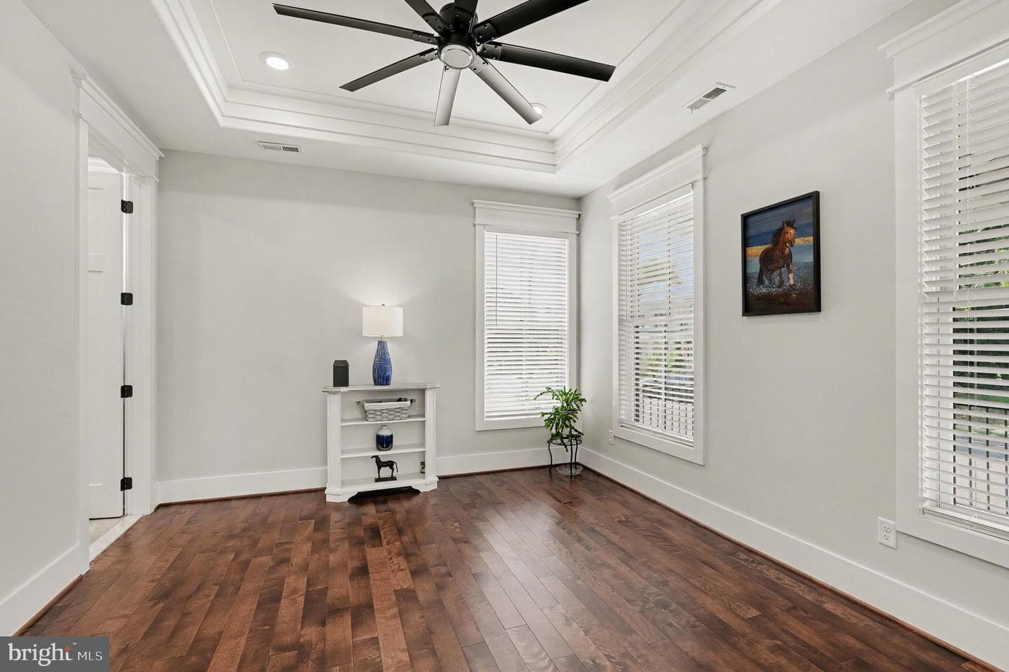 1119 Sophia St photo 6