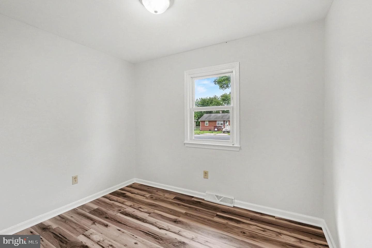 207 South Street photo 17