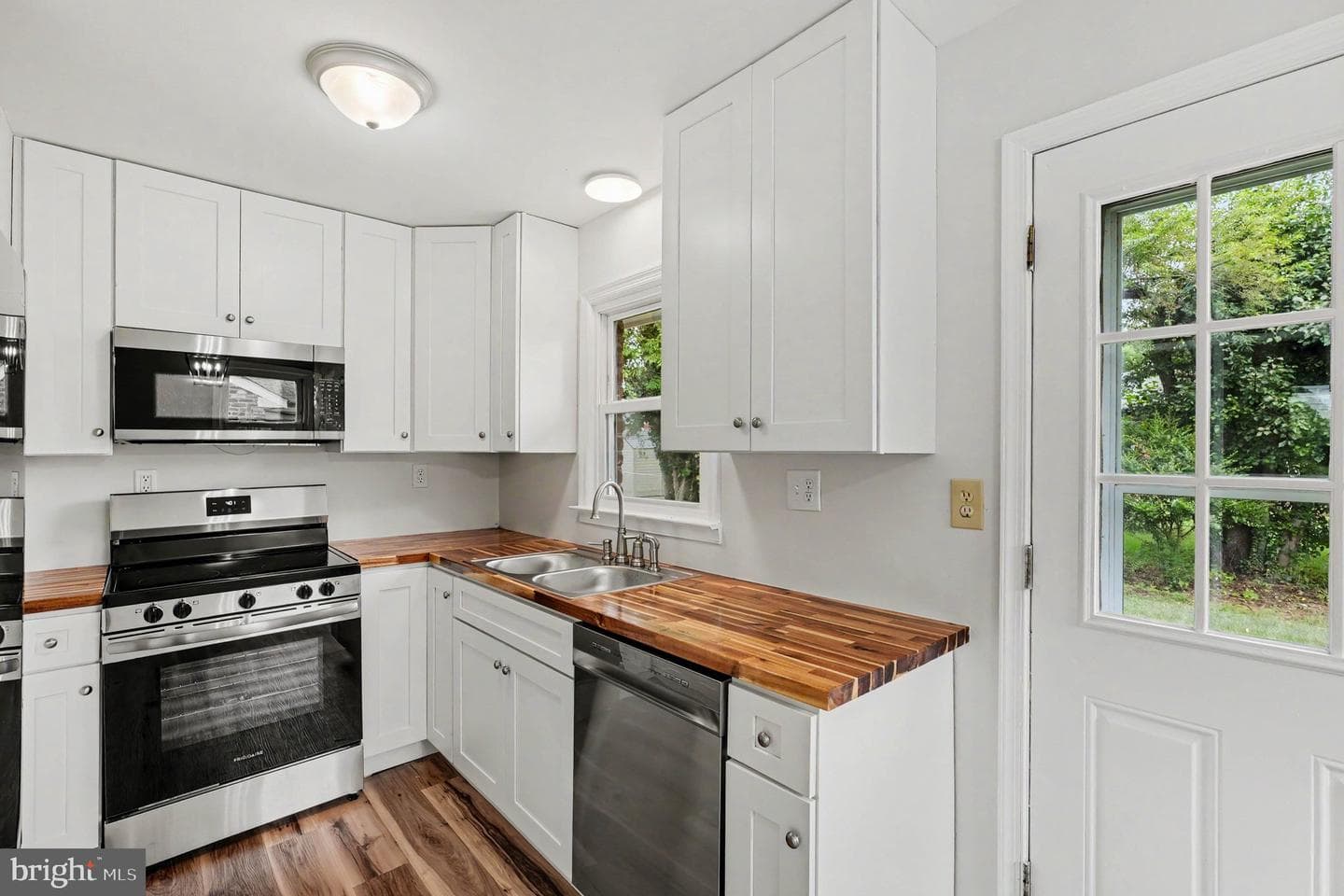 207 South Street photo 3