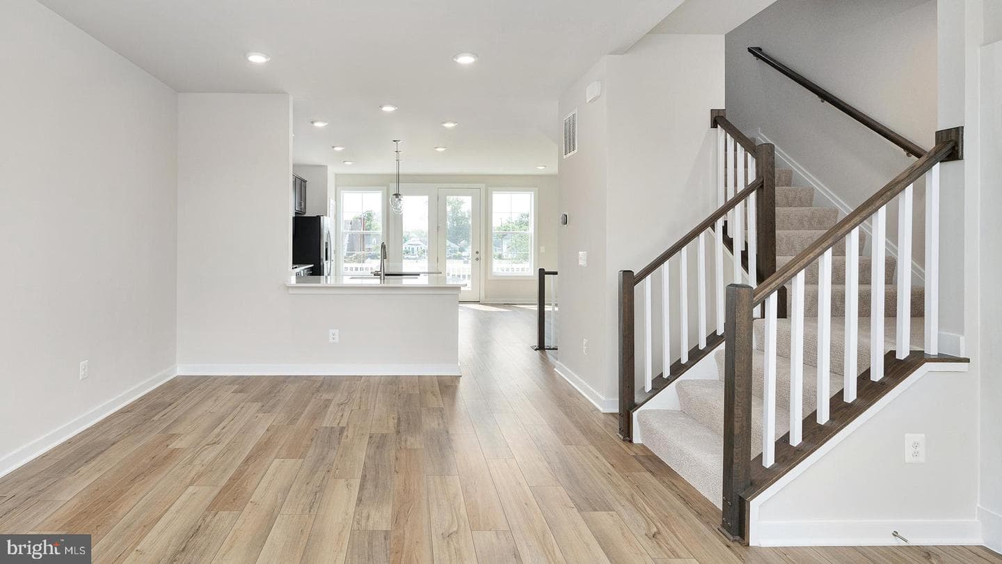 424 Germania Street photo 15