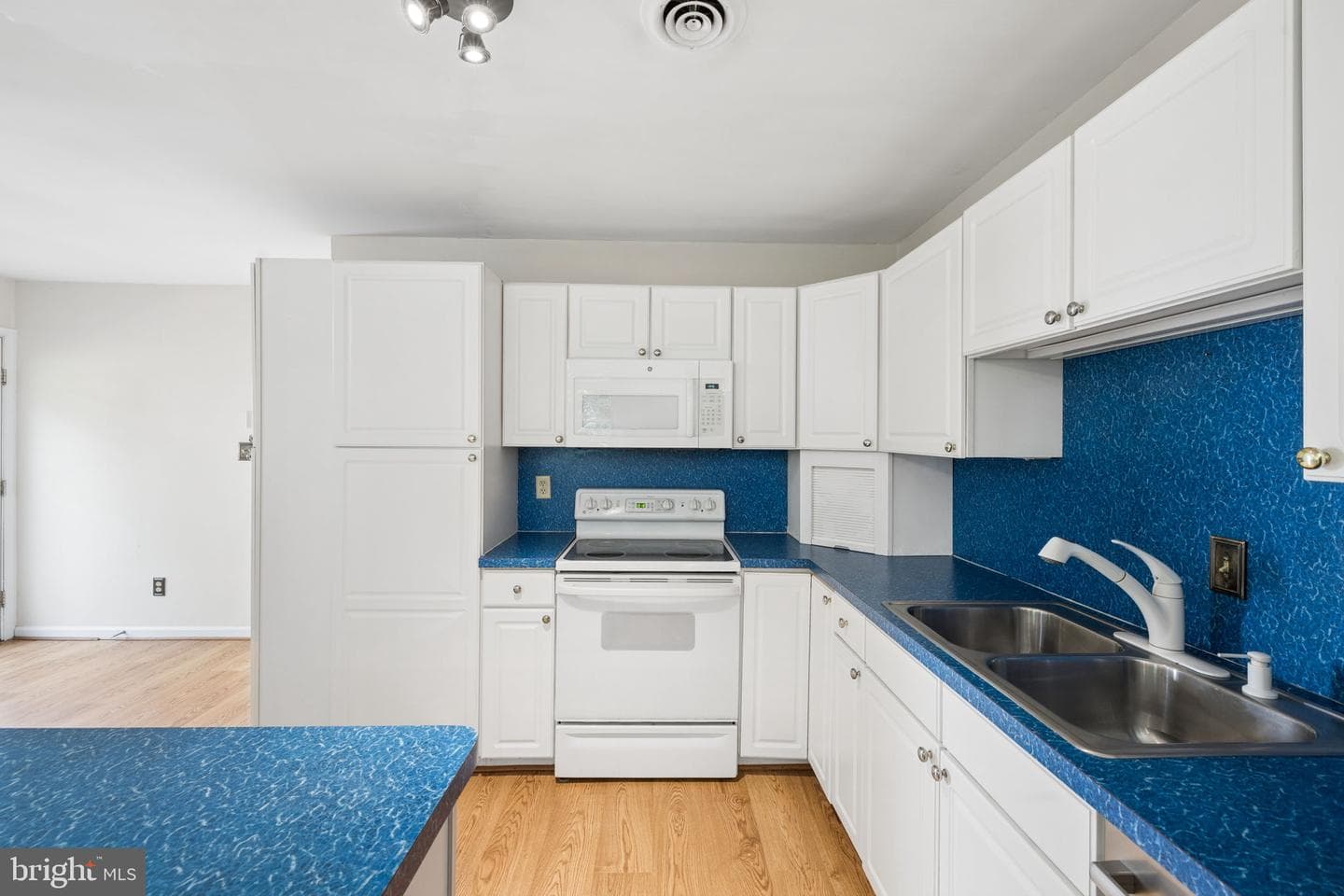 422 Morningside Drive photo 10