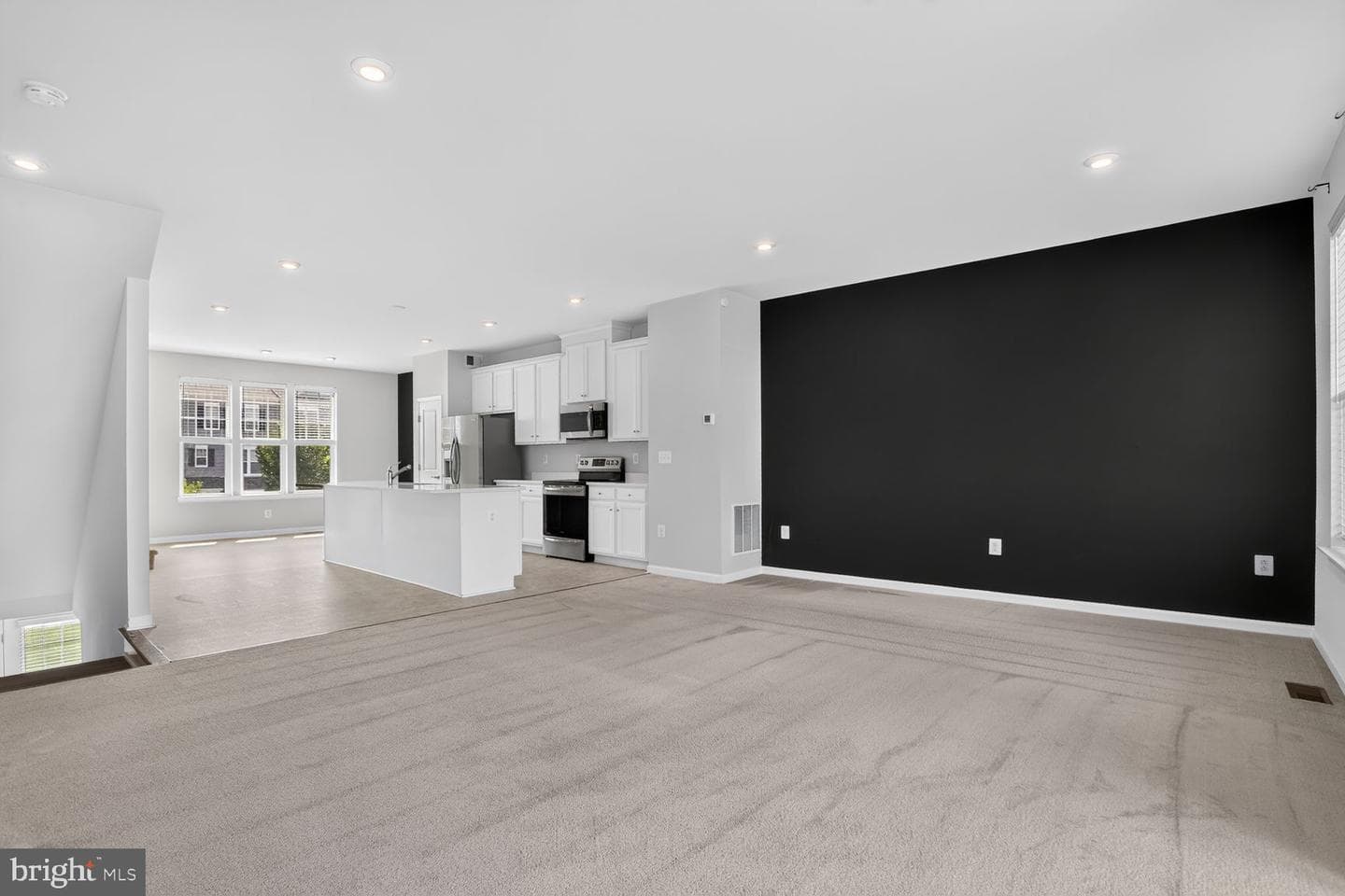 1806 Sag Harbor Lane photo 12