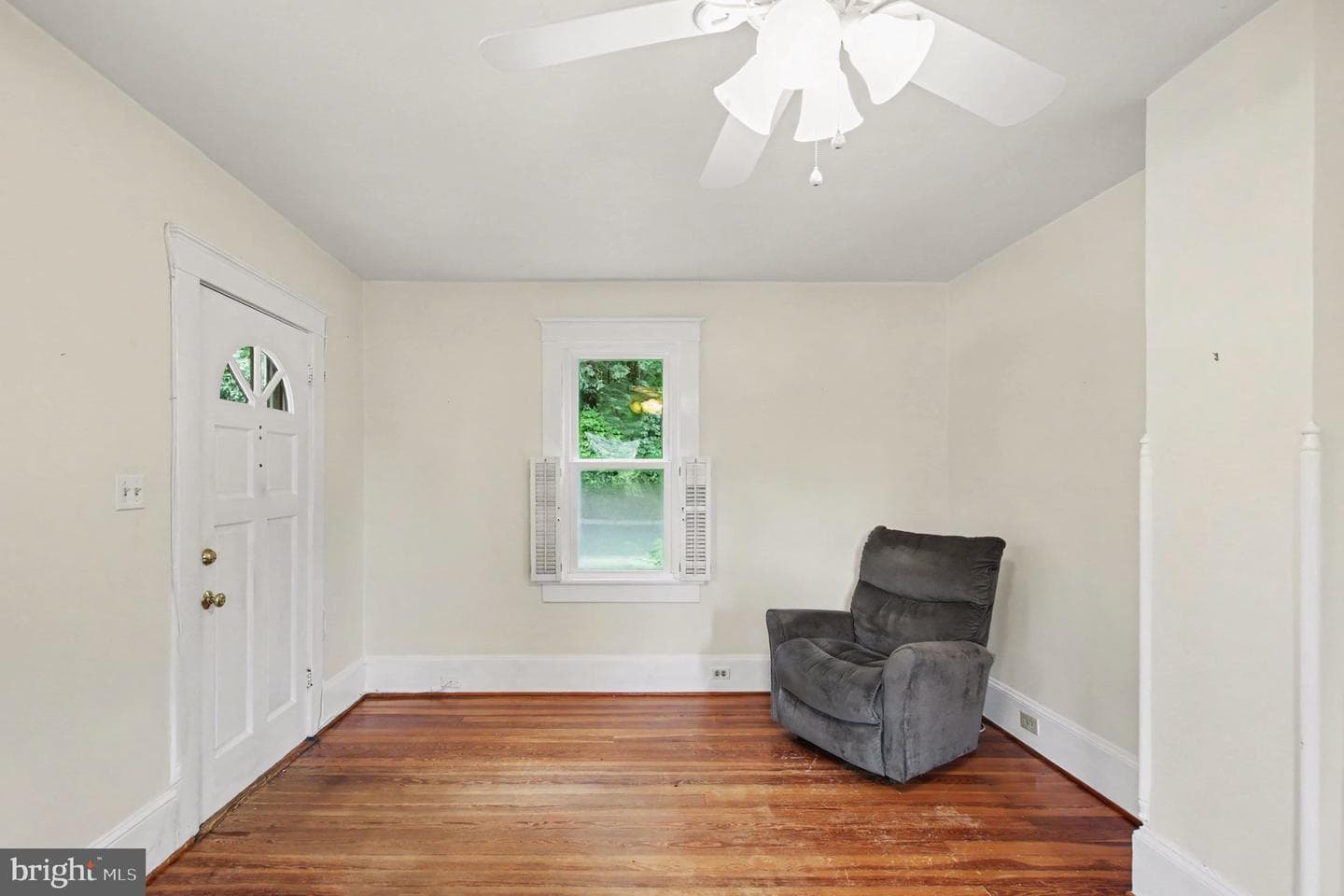 923 Monument Avenue photo 4