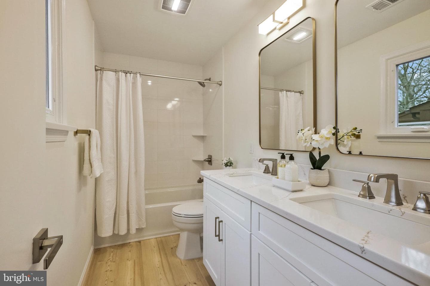 3410 White Oak Court photo 36