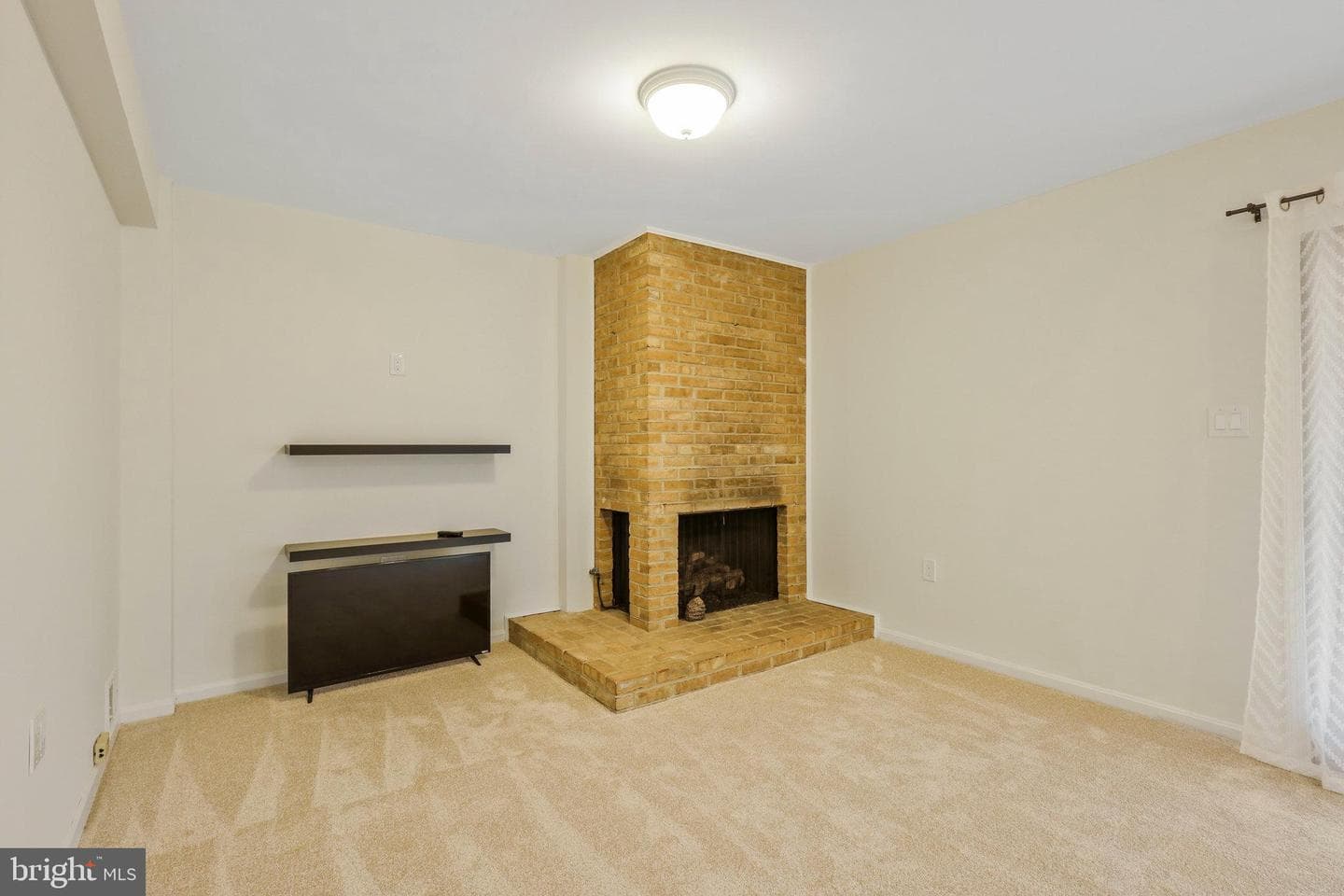 3410 White Oak Court photo 39