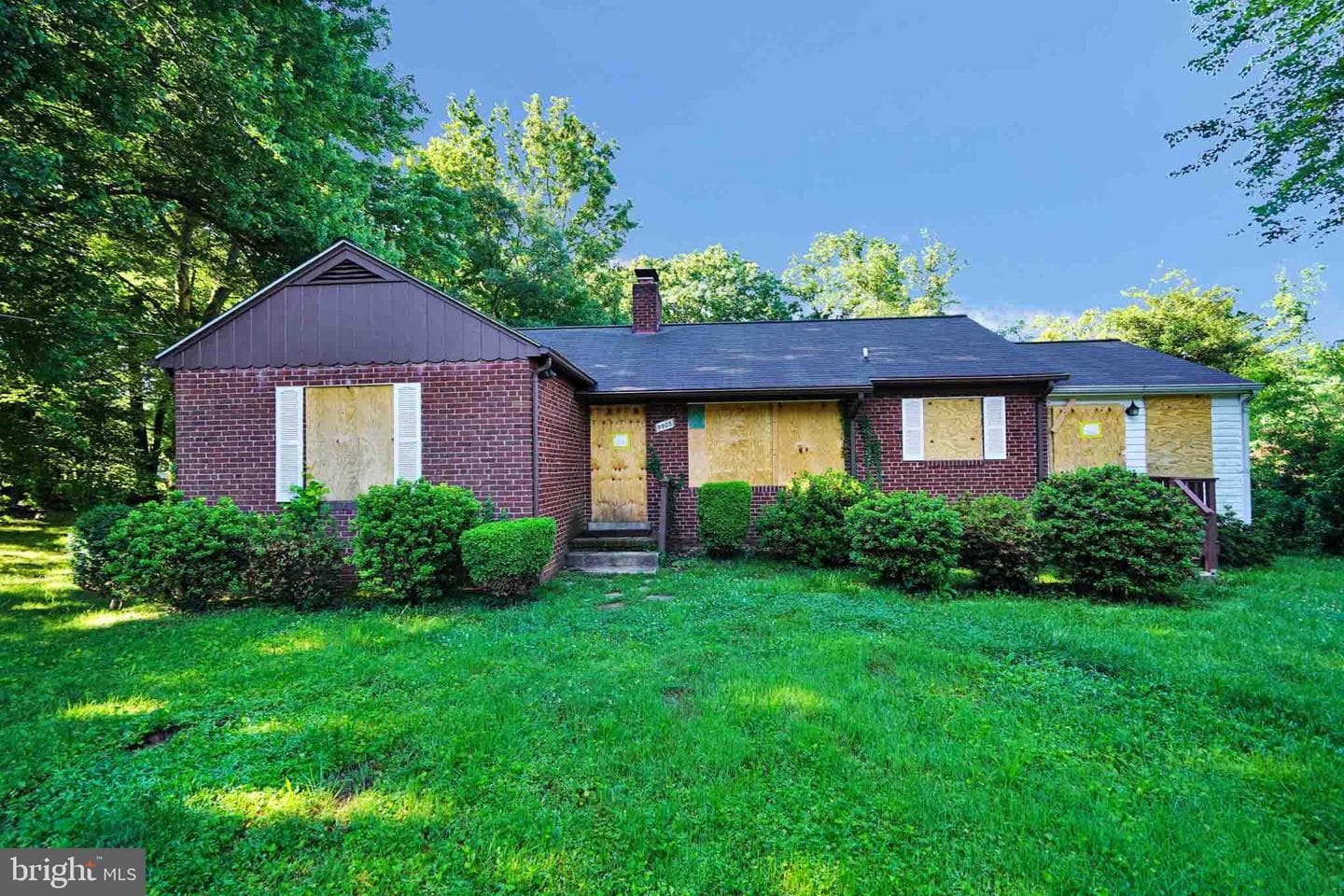 9905 Stoughton Road photo 5
