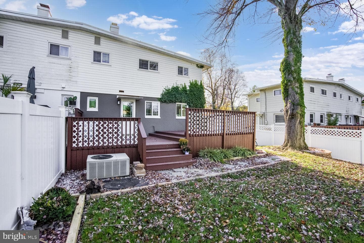 10644 Maple Street photo 27