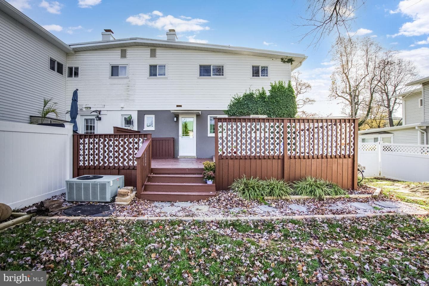 10644 Maple Street photo 28