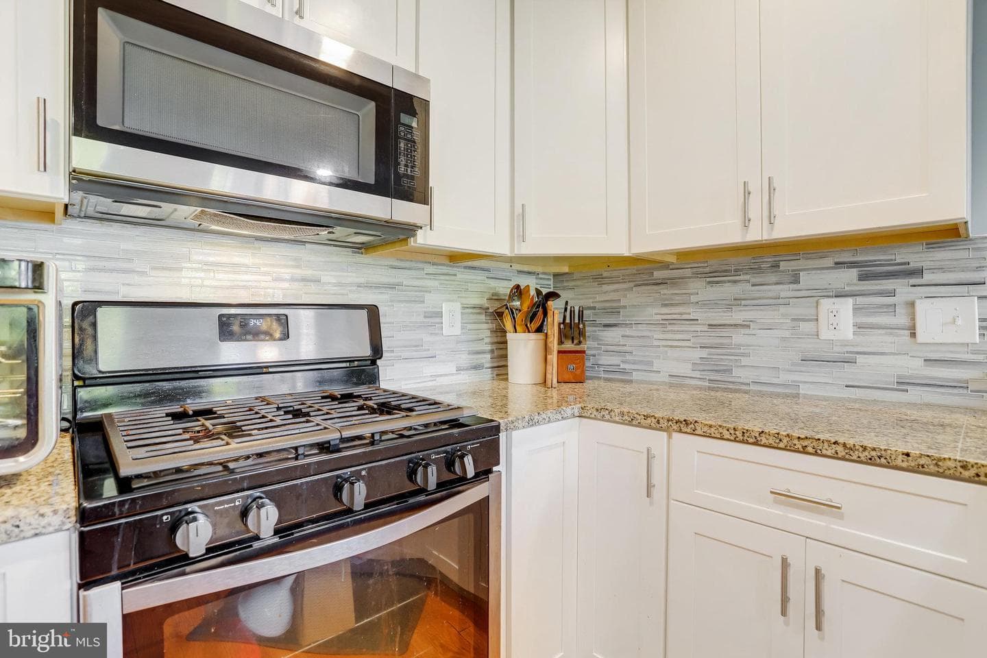 10359 Sager Avenue #301 photo 32