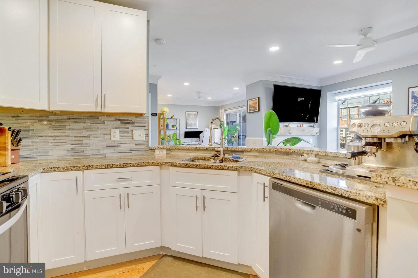 10359 Sager Avenue #301 photo 9