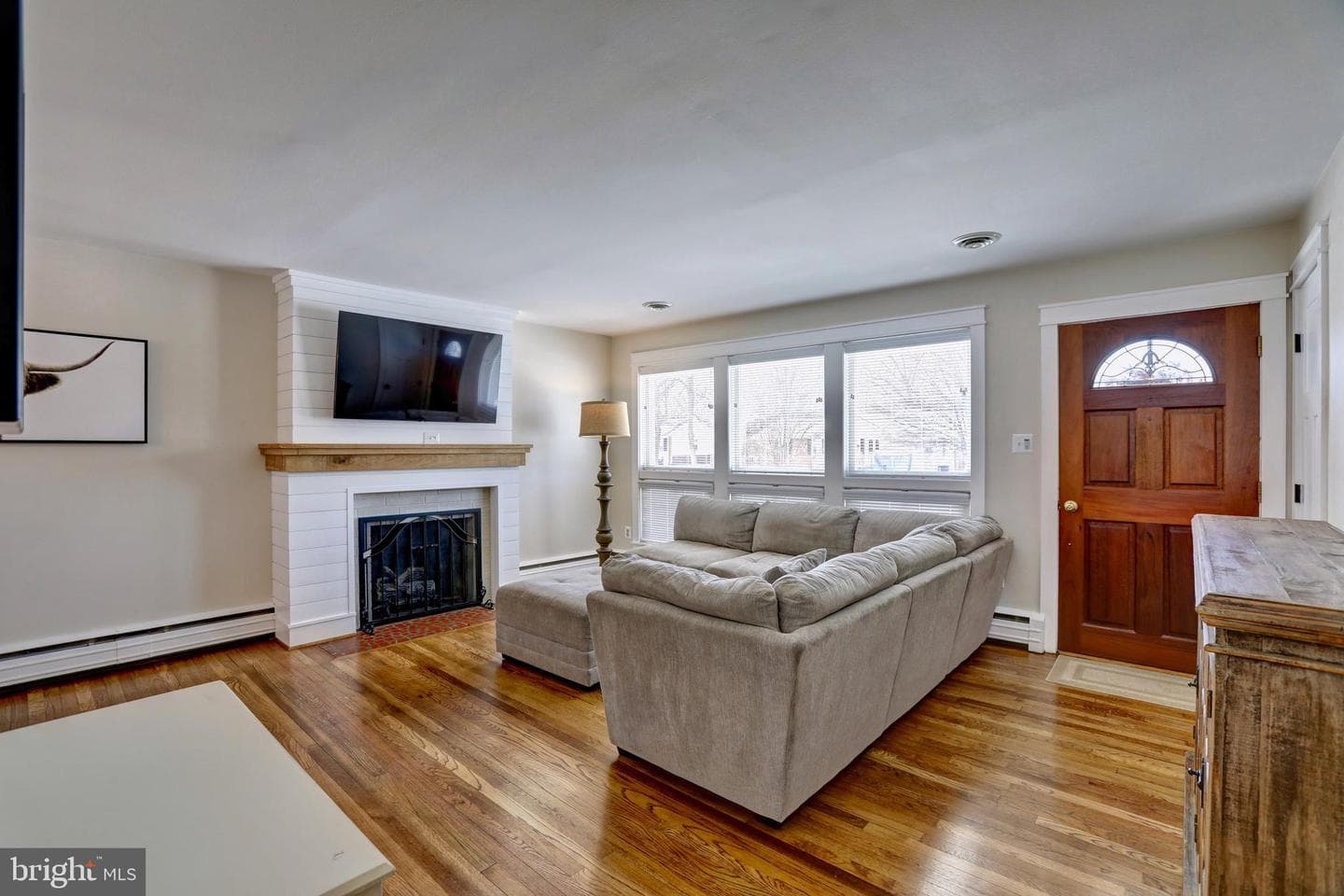 3811 Ren Road photo 3