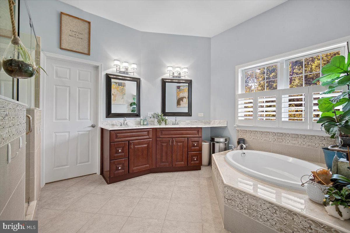 4020 Stone Wall Avenue photo 42