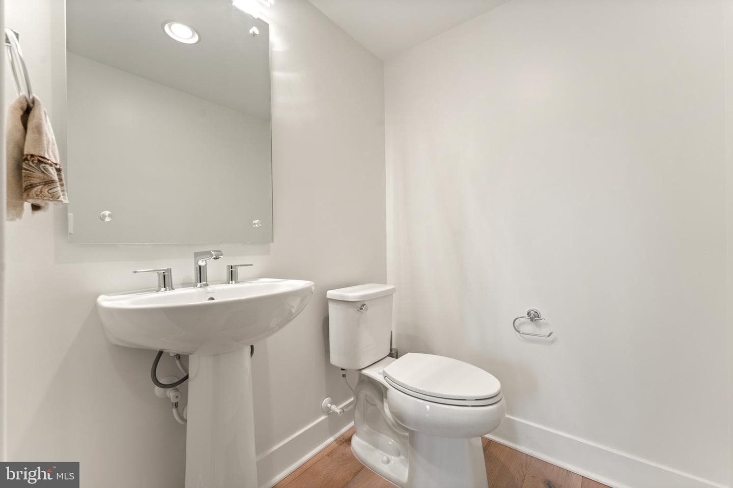 3546 Sutton Heights Circle photo 55