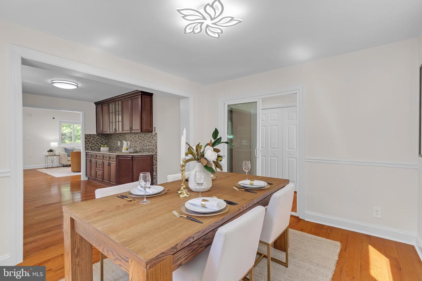 3805 Carolyn Avenue photo 13