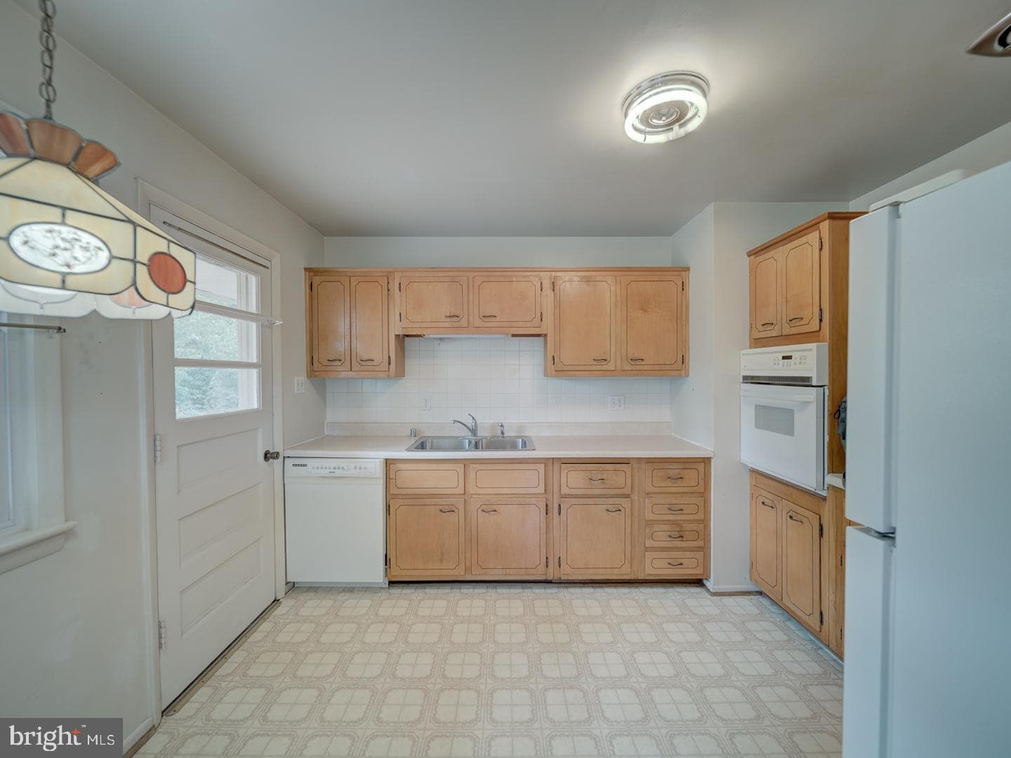 10928 Warwick Avenue photo 11