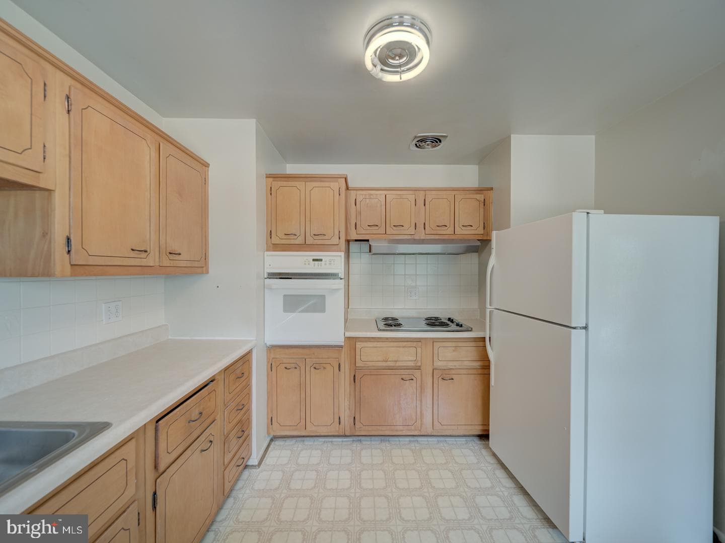 10928 Warwick Avenue photo 13