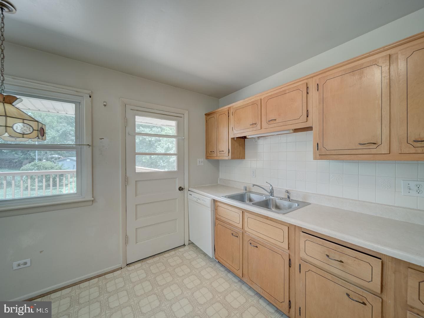 10928 Warwick Avenue photo 15