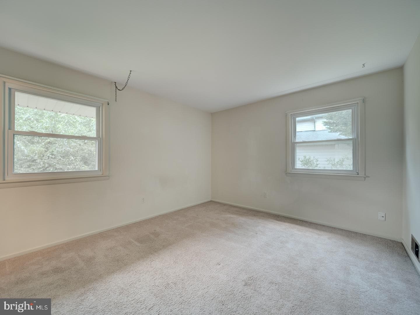 10928 Warwick Avenue photo 19