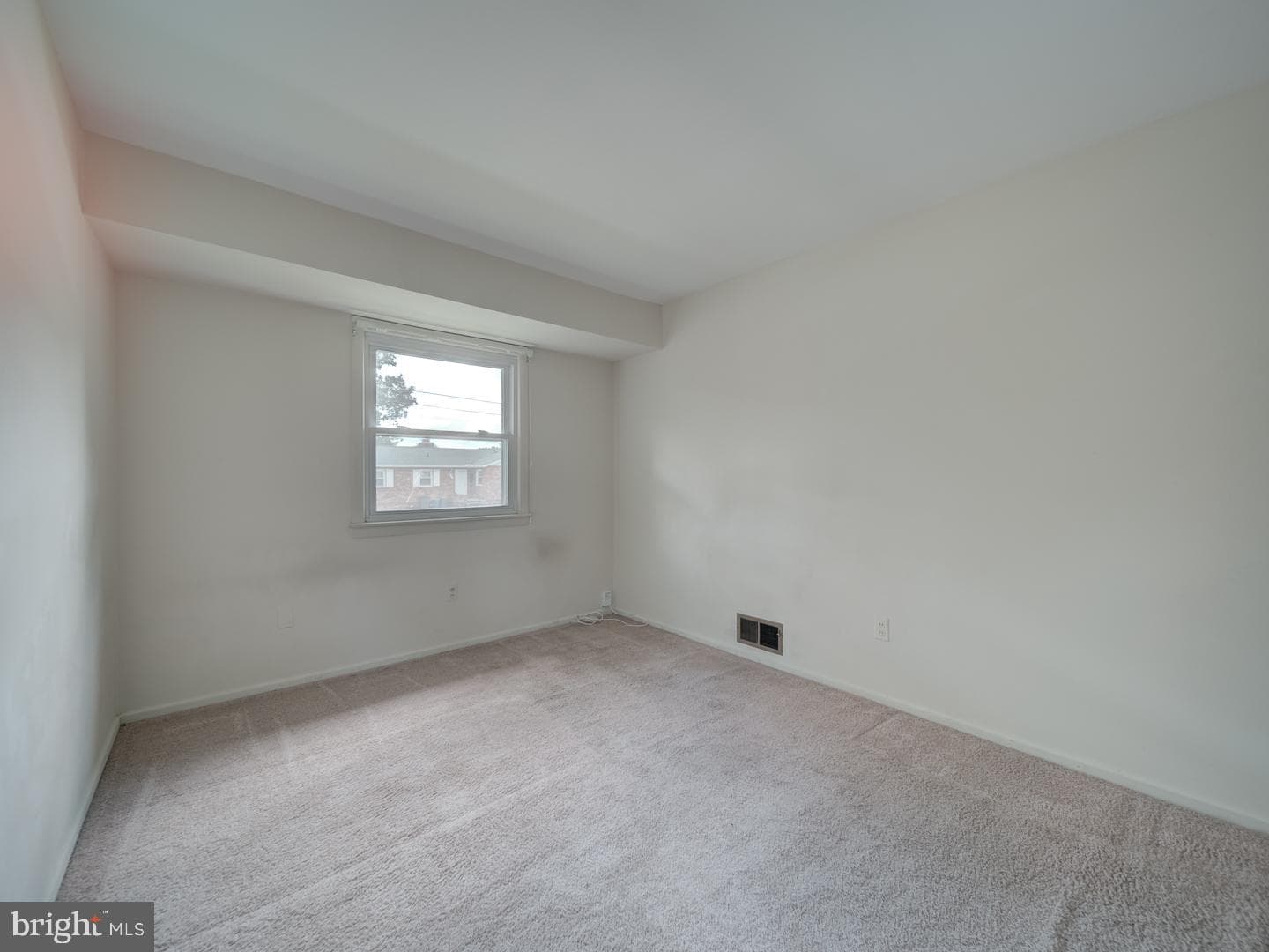 10928 Warwick Avenue photo 26