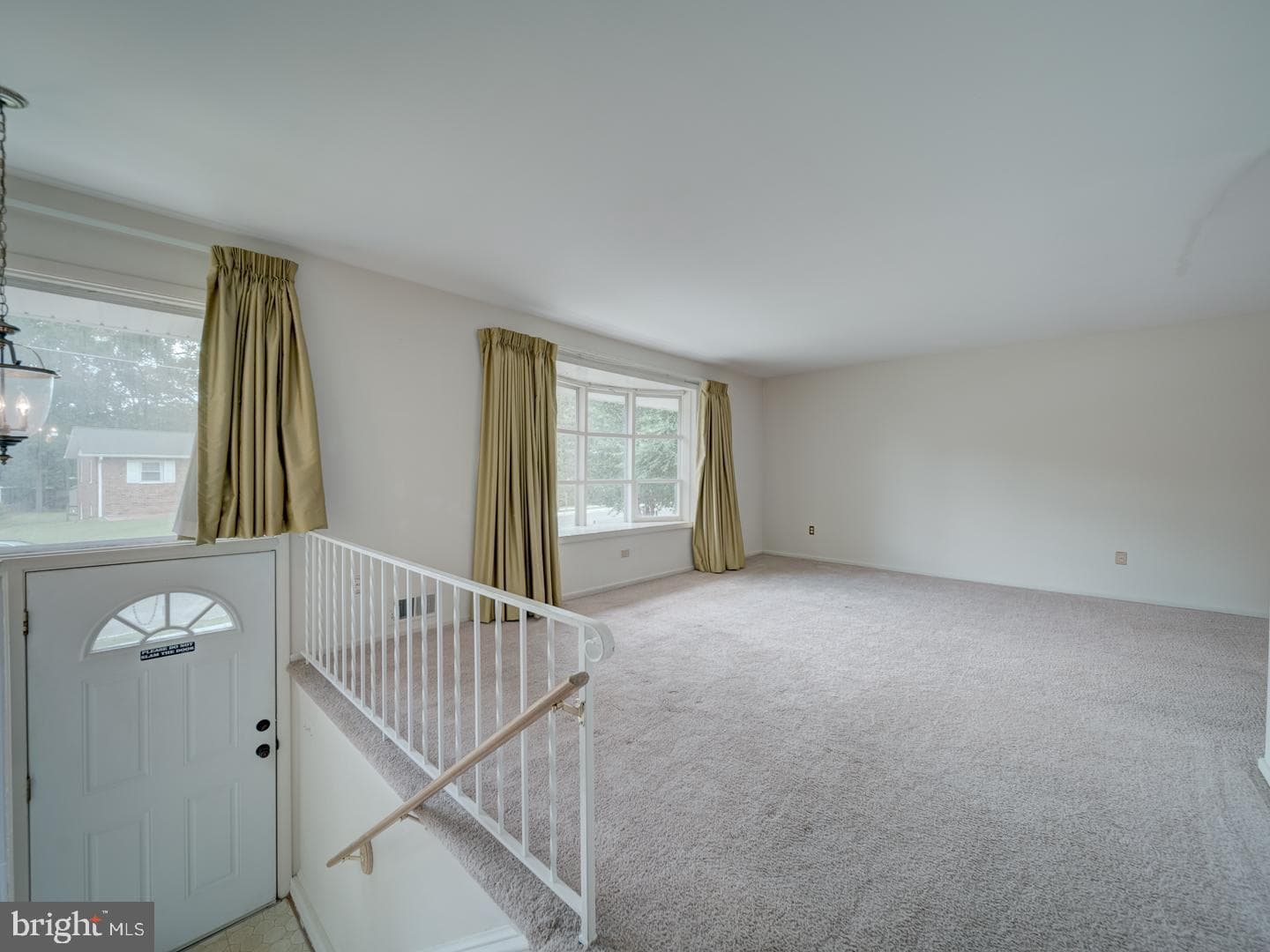 10928 Warwick Avenue photo 3