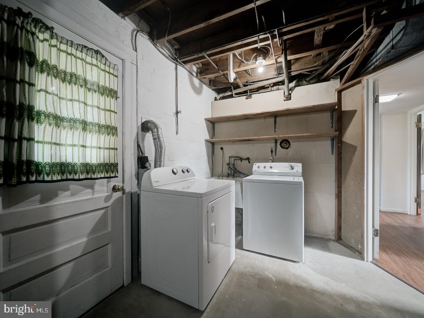10928 Warwick Avenue photo 39
