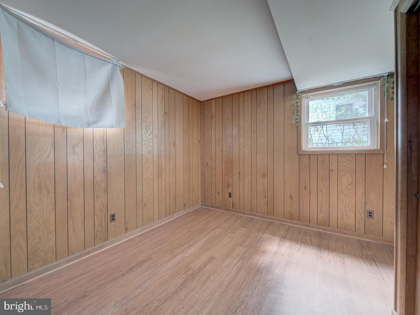 10928 Warwick Avenue photo 44