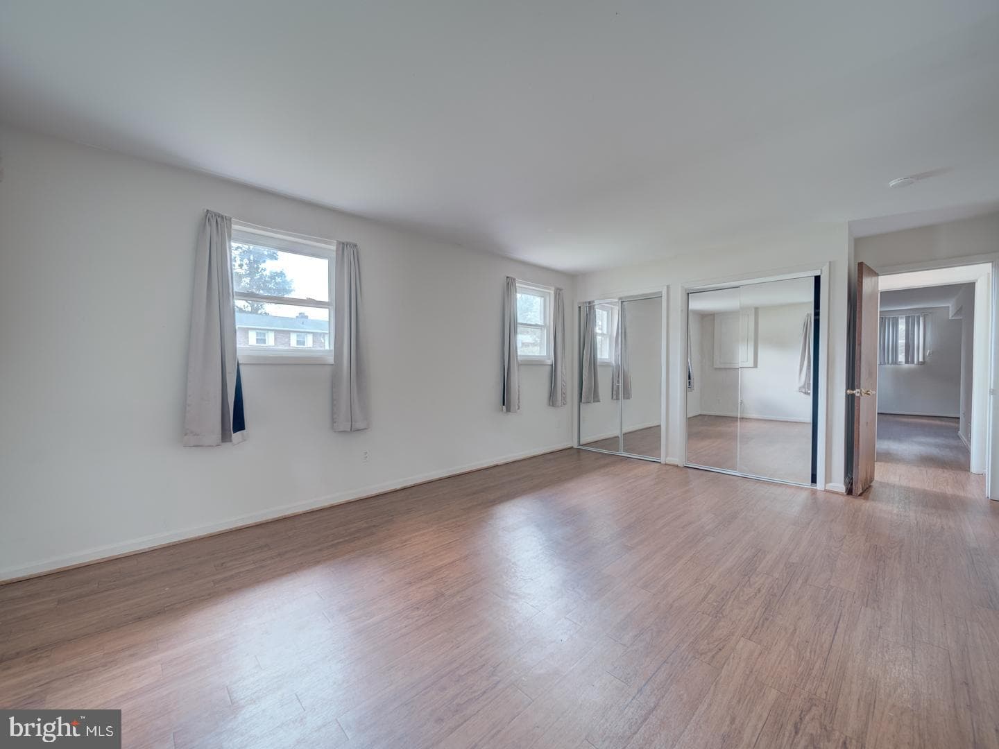 10928 Warwick Avenue photo 51