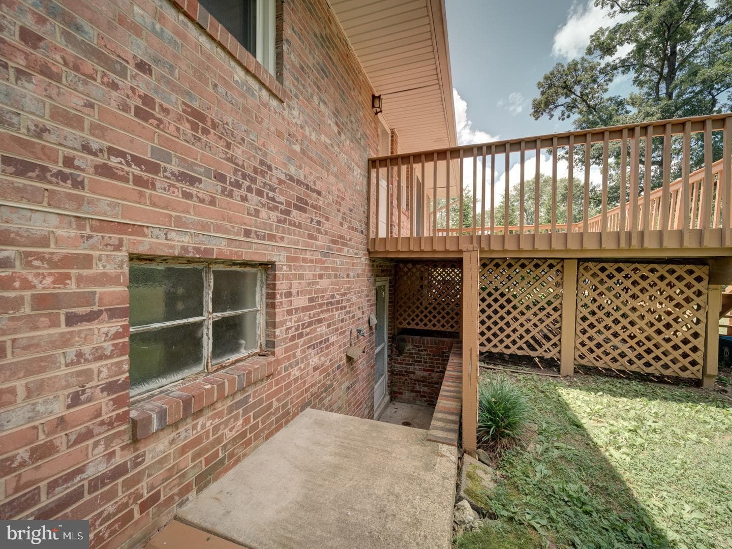 10928 Warwick Avenue photo 56