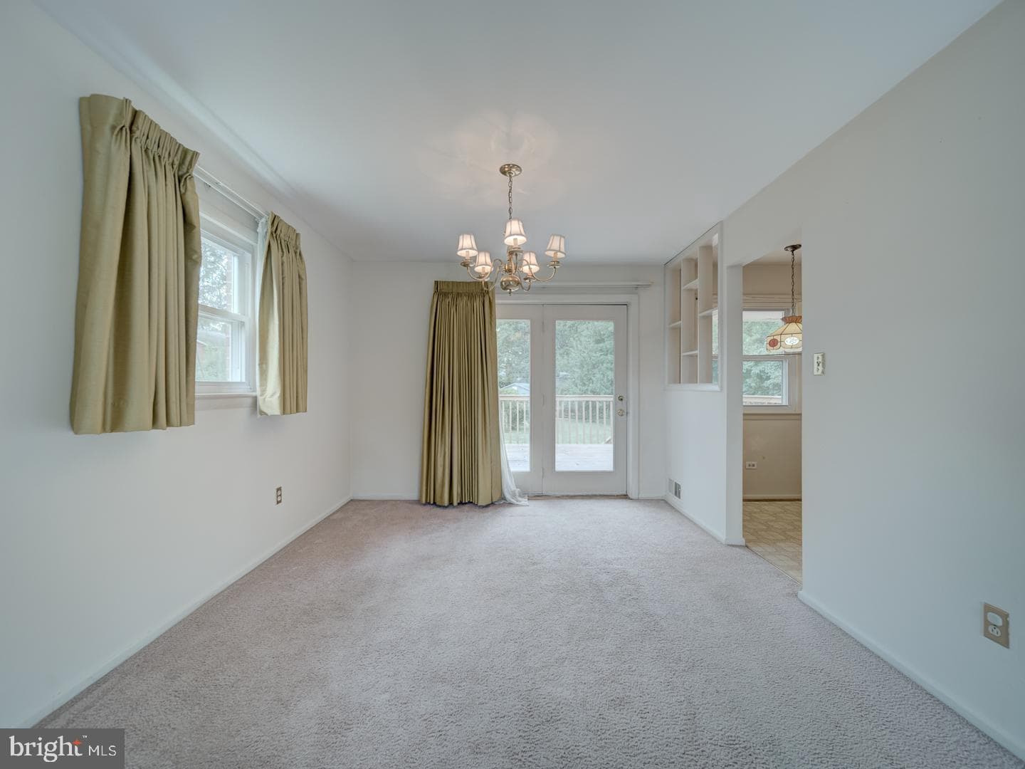 10928 Warwick Avenue photo 8