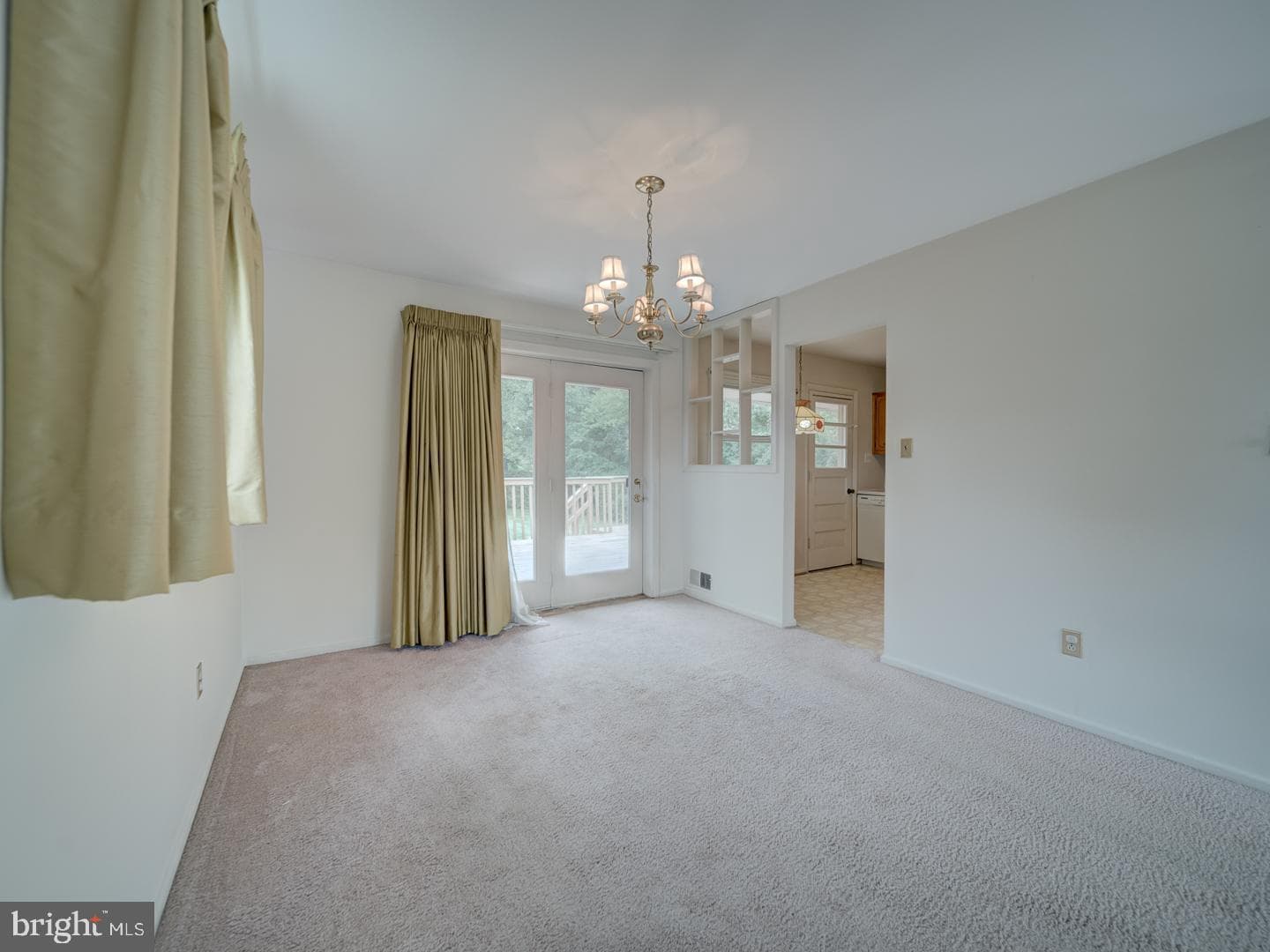 10928 Warwick Avenue photo 9