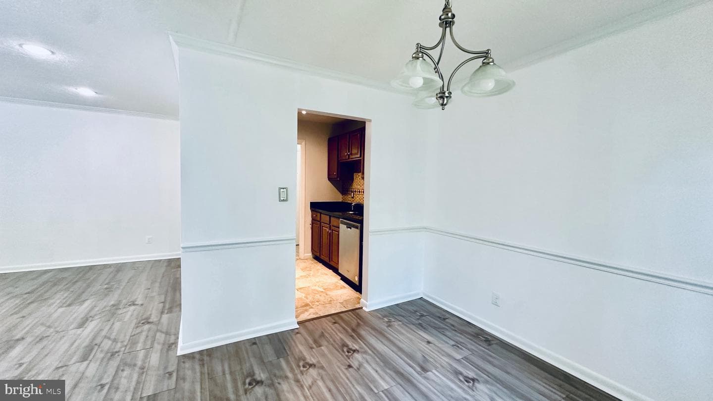 3931 Lyndhurst Drive #303 photo 11