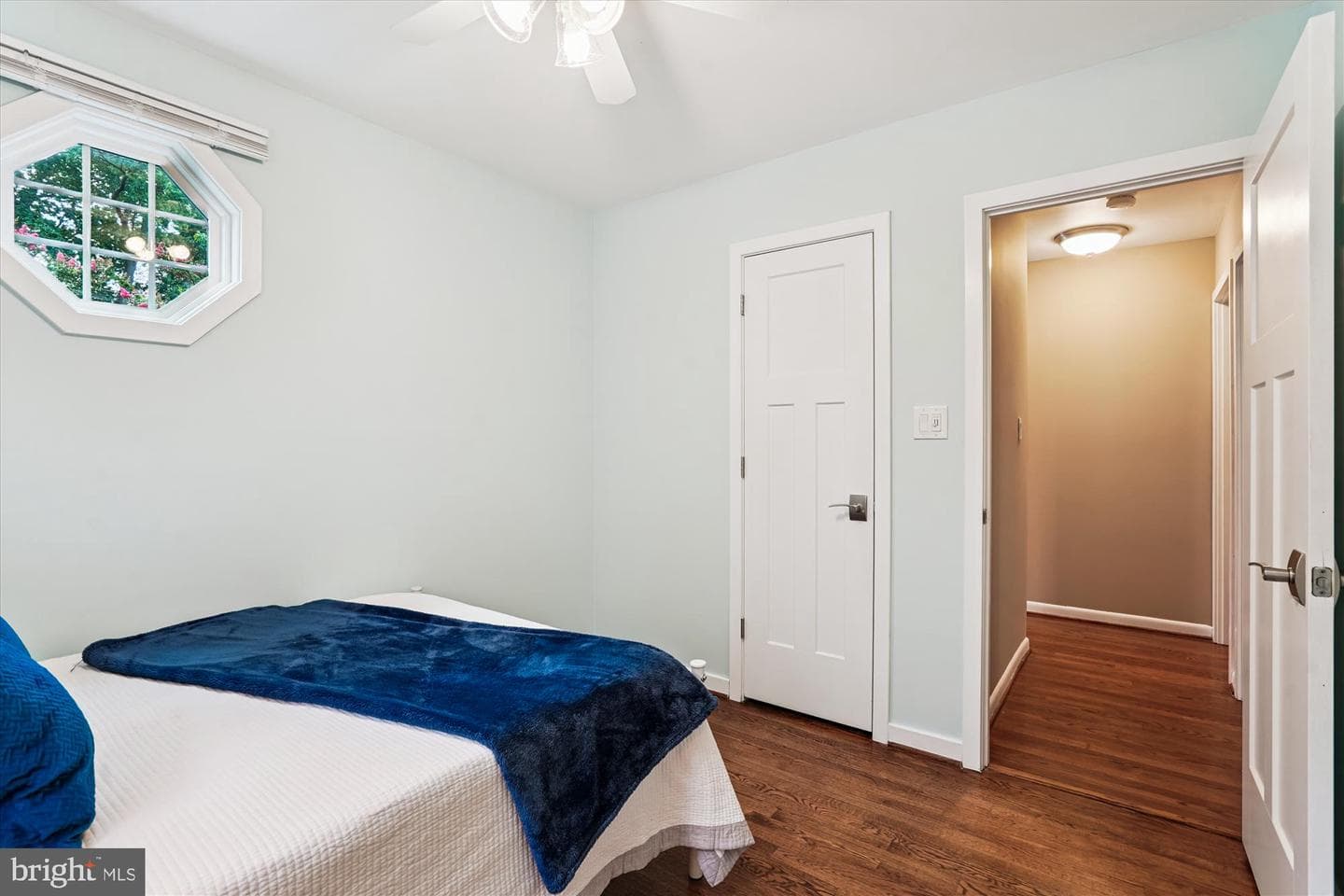 9811 Hampton Lane photo 28