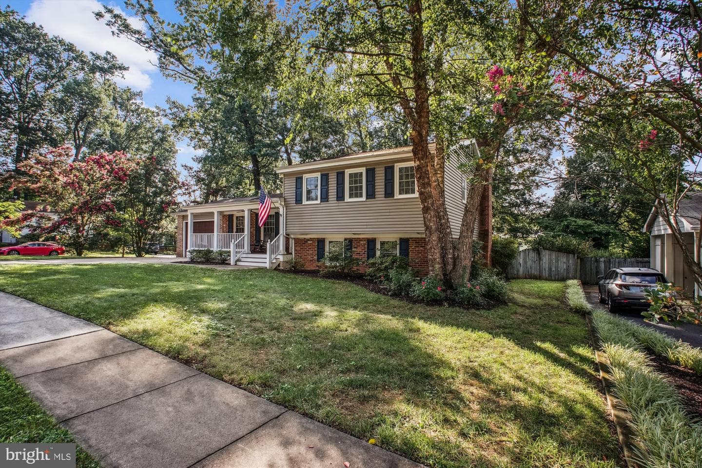 9811 Hampton Lane photo 4