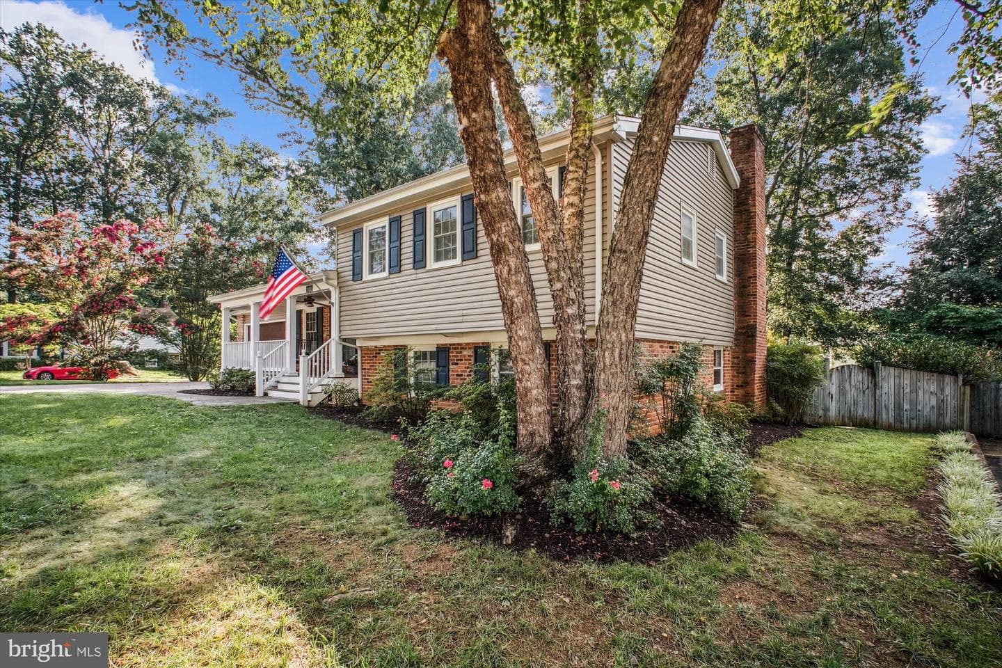 9811 Hampton Lane photo 5