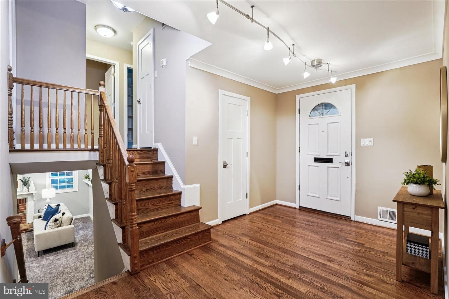 9811 Hampton Lane photo 7