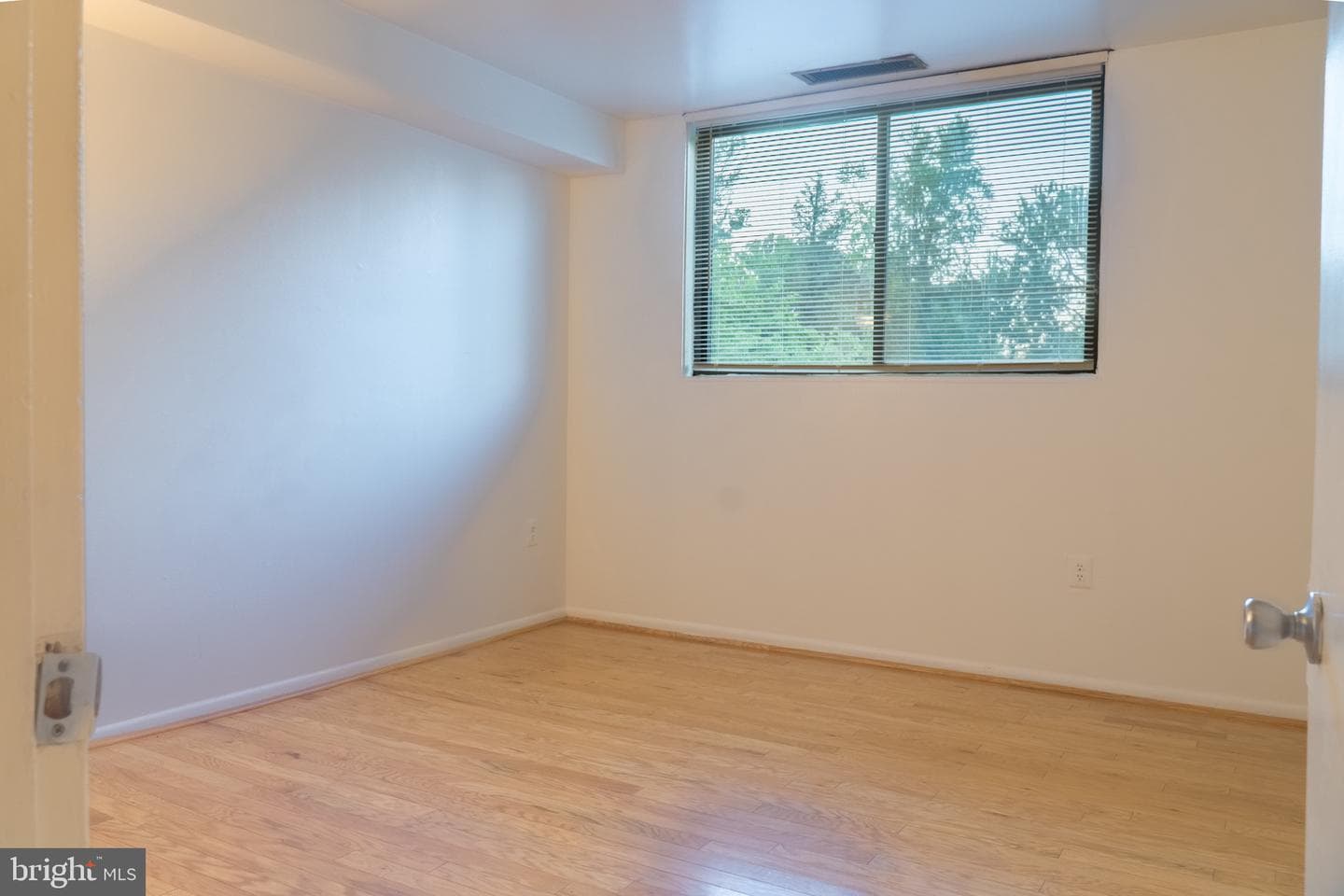 10724 West Drive #302 photo 7