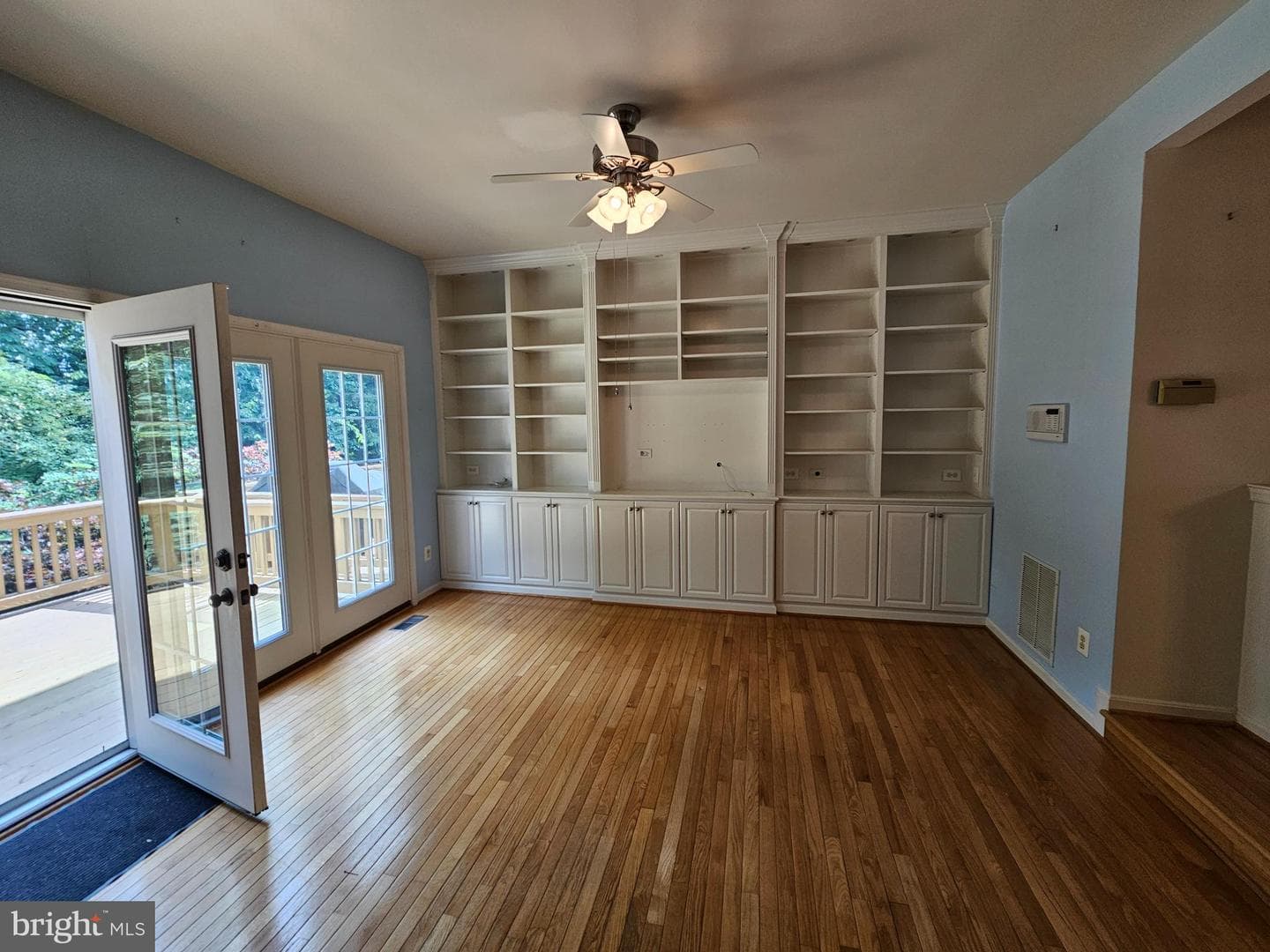10450 Courtney Drive photo 12