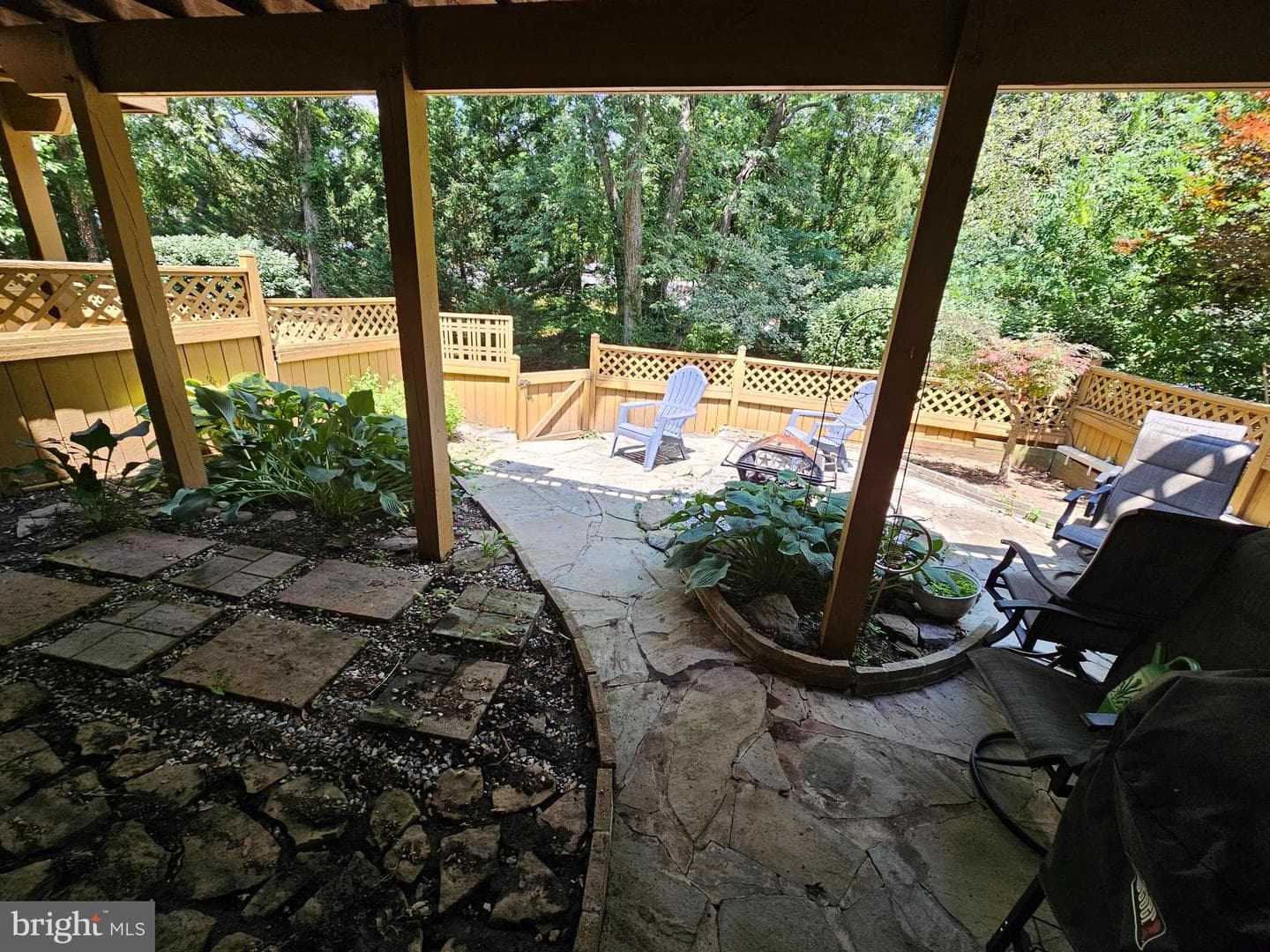 10450 Courtney Drive photo 2