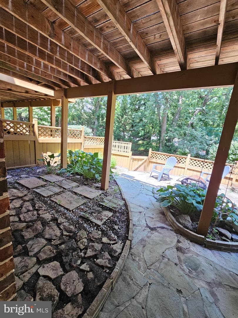 10450 Courtney Drive photo 3