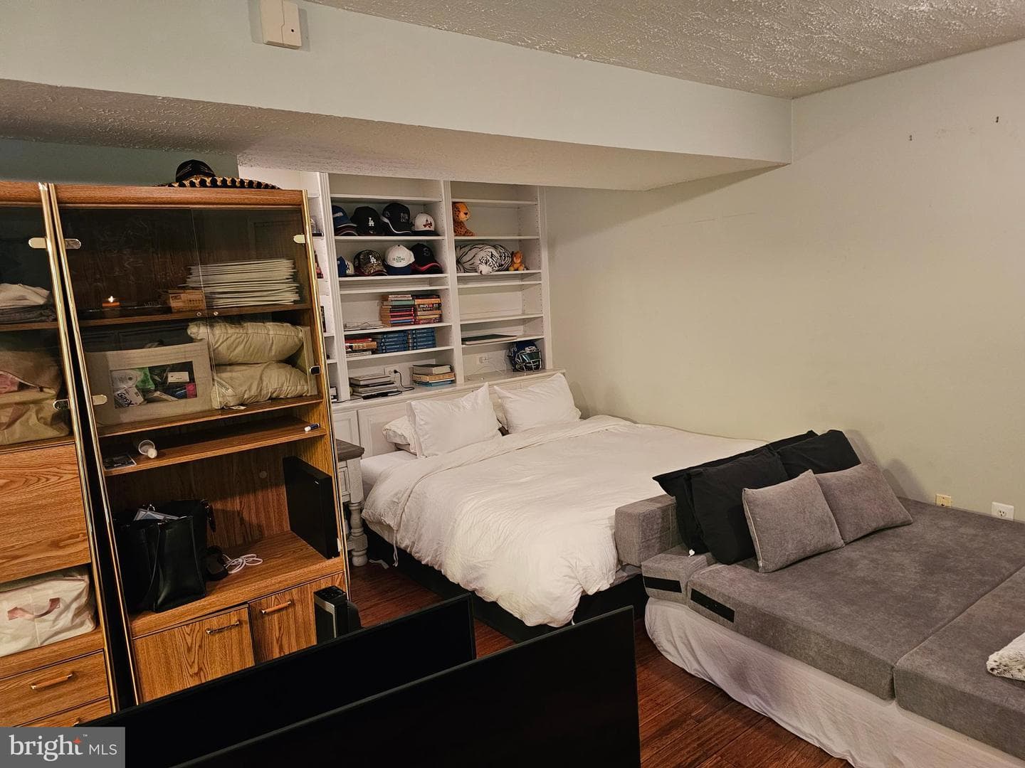 10450 Courtney Drive photo 55