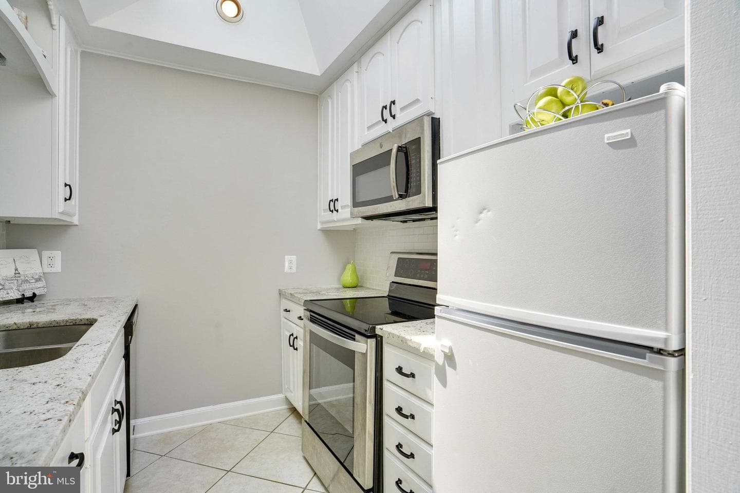 10009 Terry Street photo 11