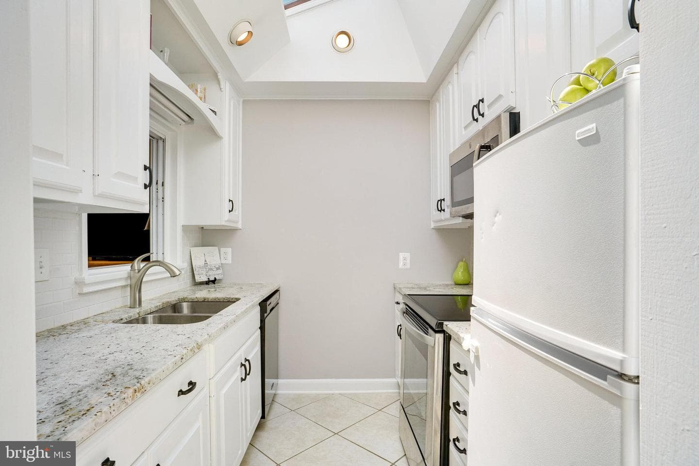 10009 Terry Street photo 9