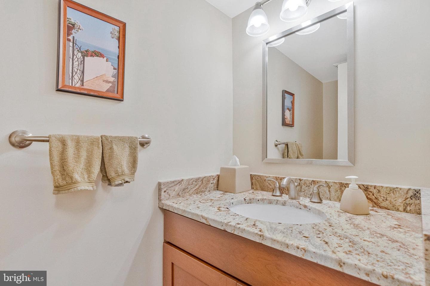 3800 Hemlock Way photo 13