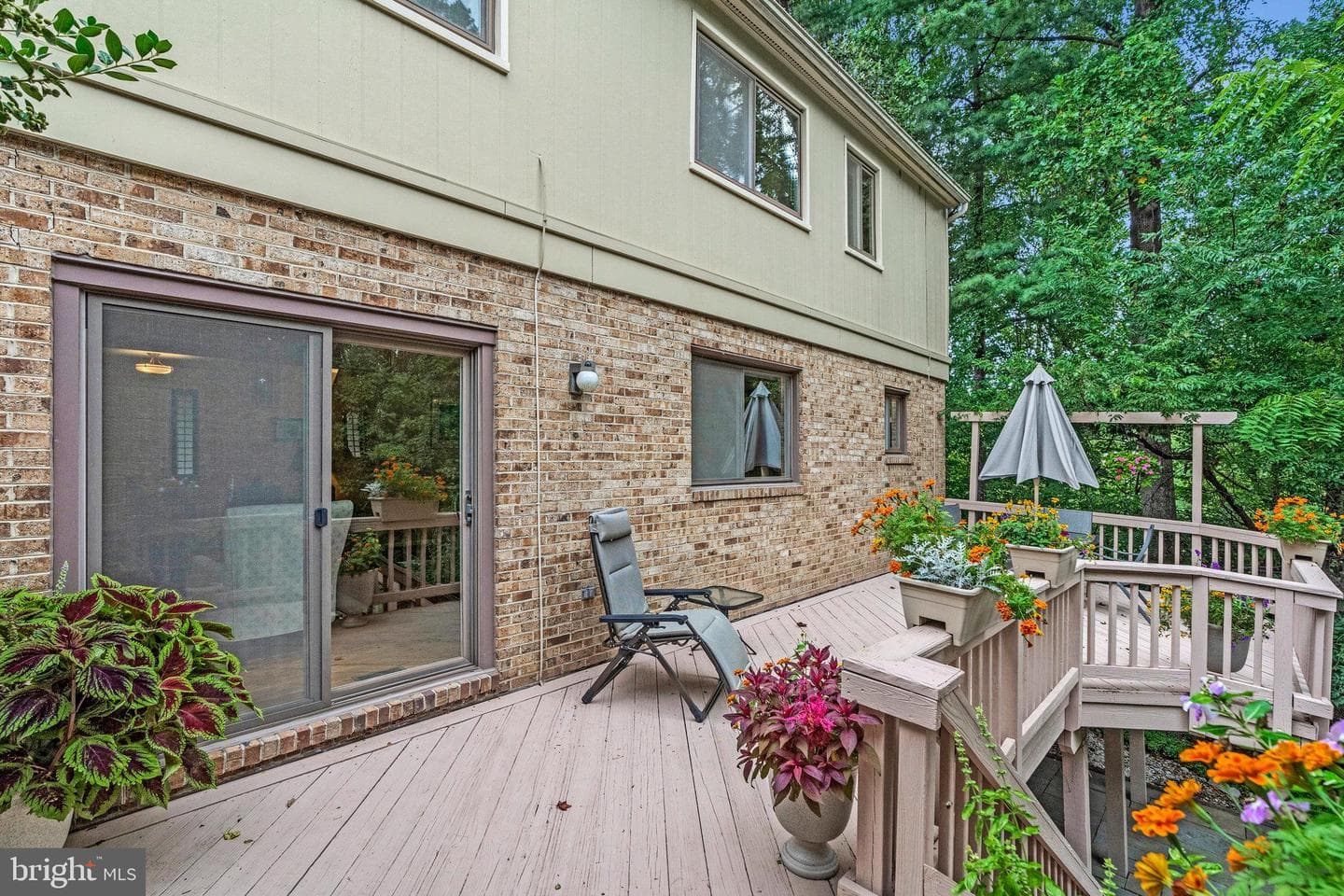 3800 Hemlock Way photo 15