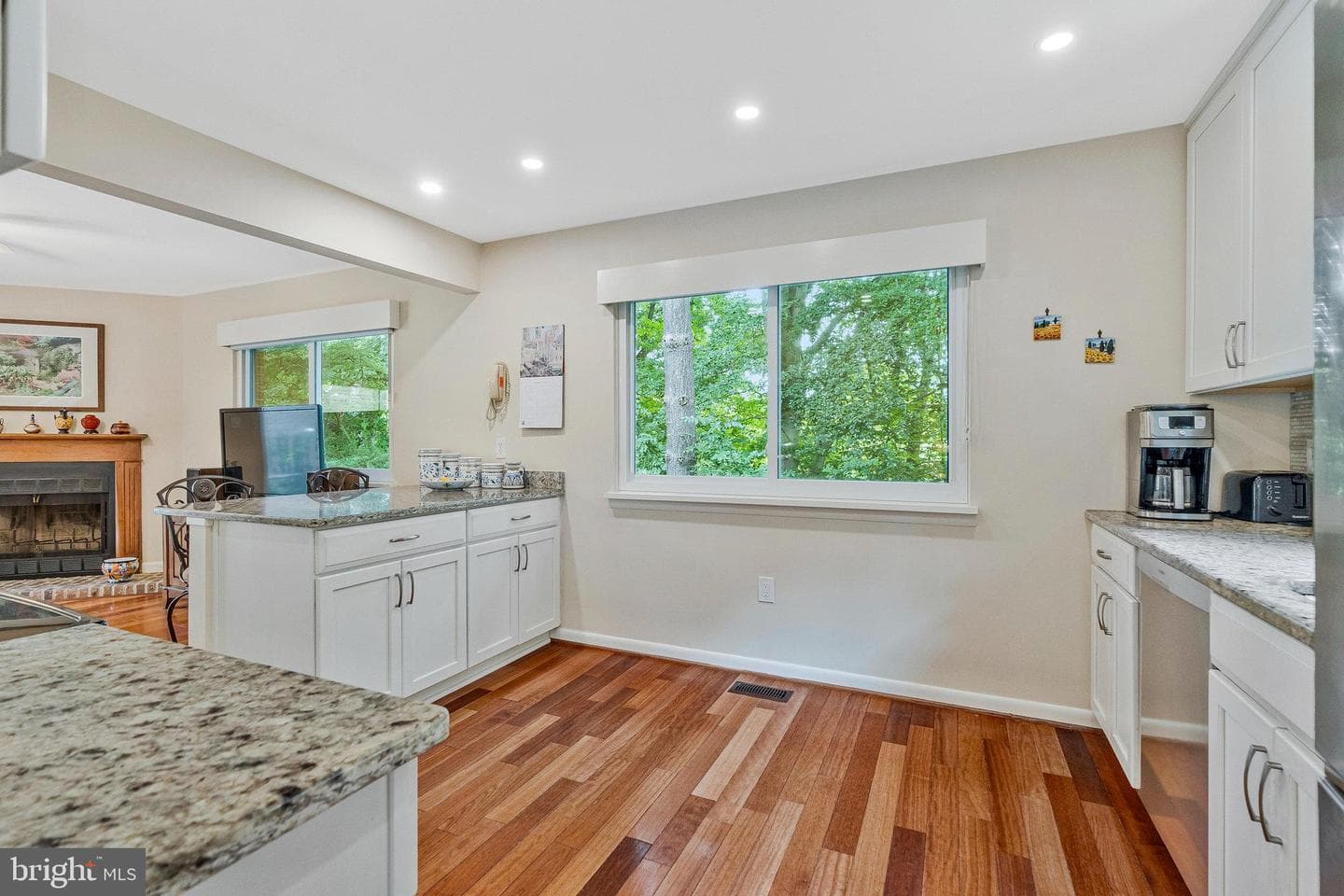 3800 Hemlock Way photo 18