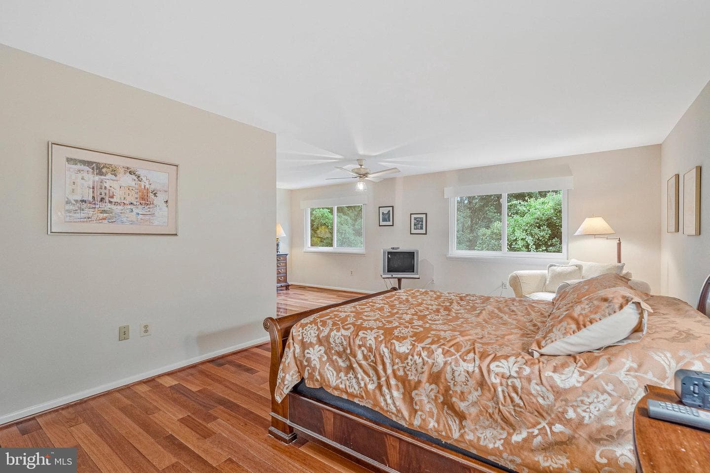 3800 Hemlock Way photo 27