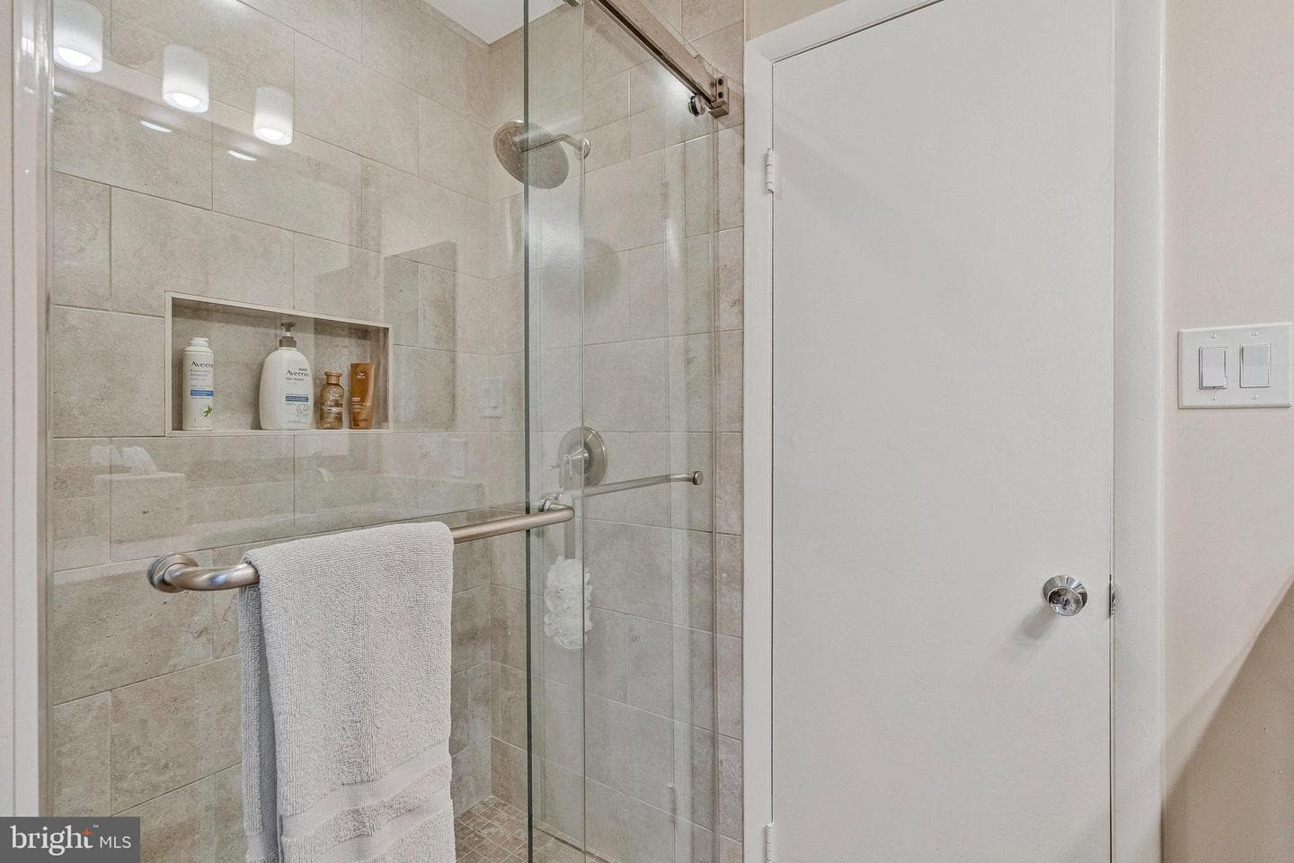 3800 Hemlock Way photo 33