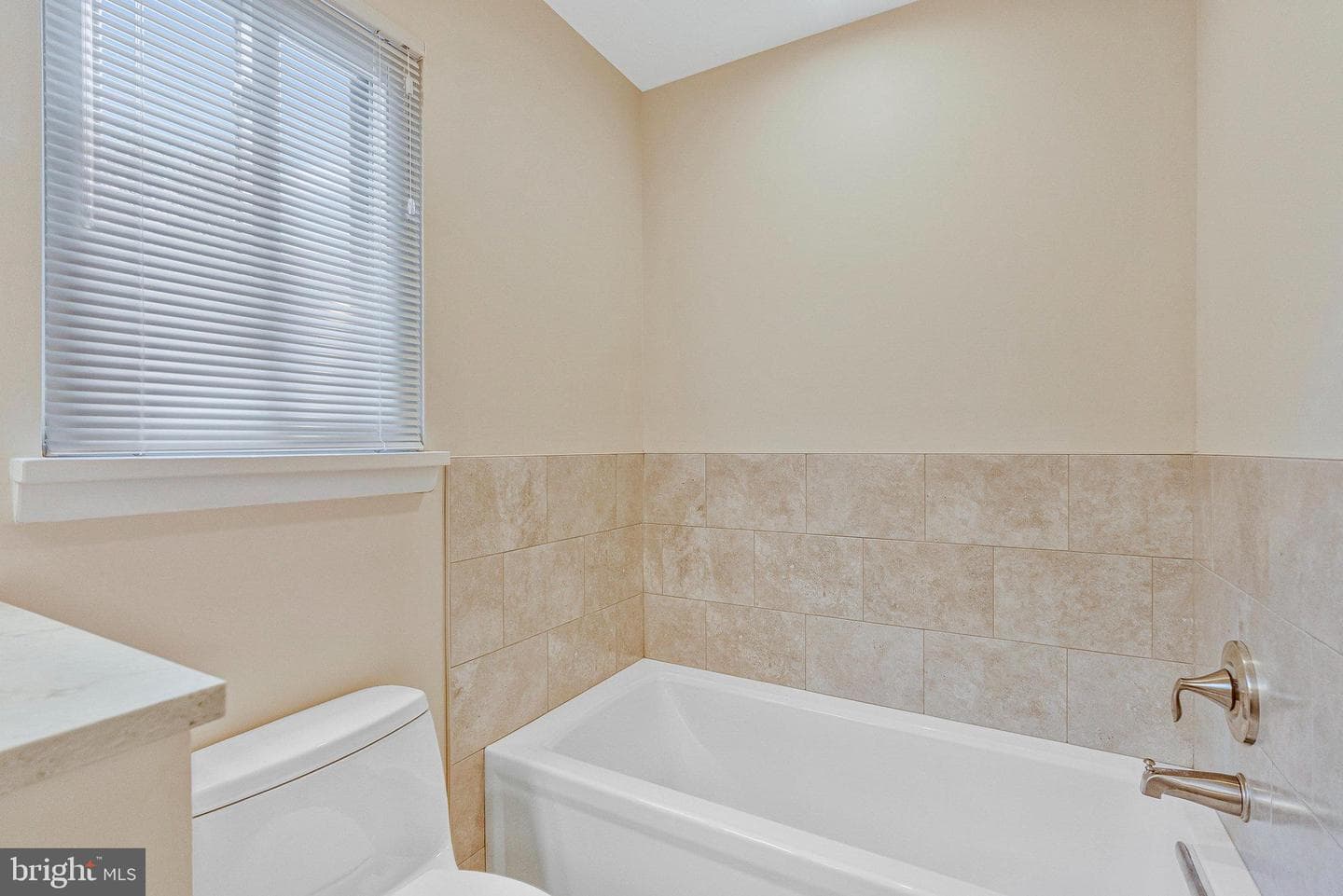 3800 Hemlock Way photo 34