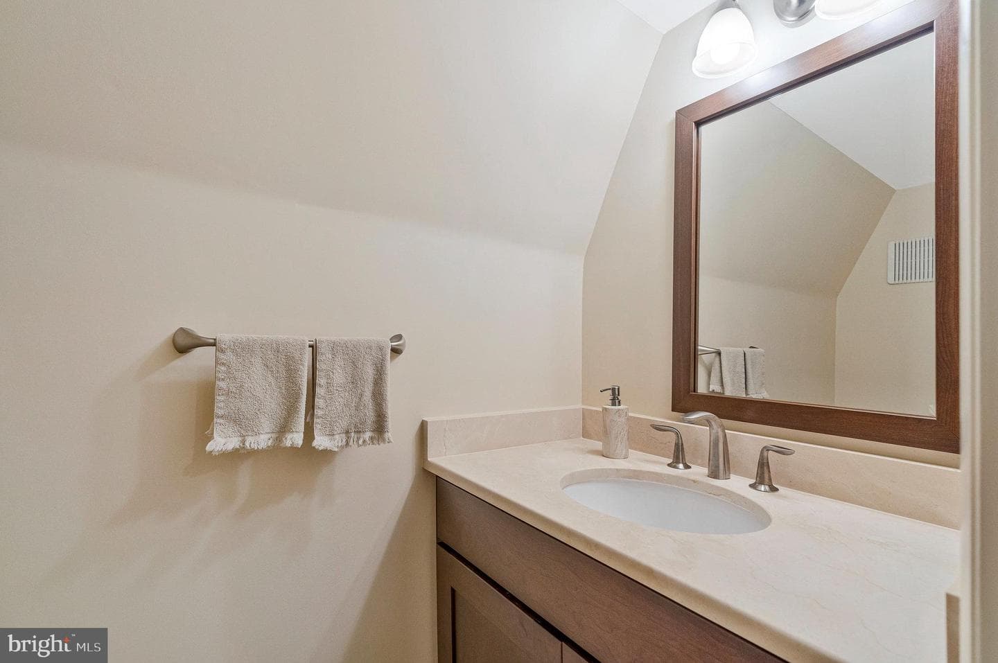 3800 Hemlock Way photo 47