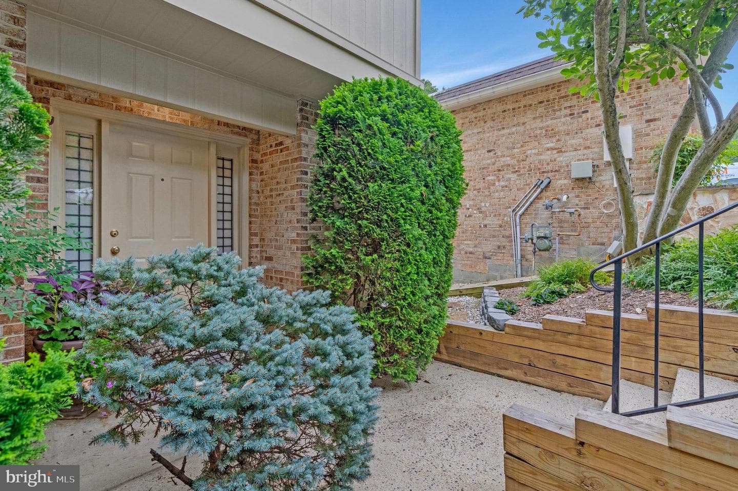 3800 Hemlock Way photo 5
